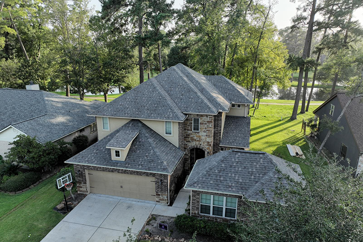 9 Tips to Fixing a Leaky Roof